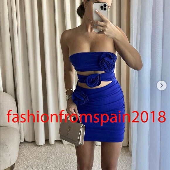 Zara NWT 3D Blue flower appliqué mini ruched strapless dress with cutout details - Picture 14 of 16